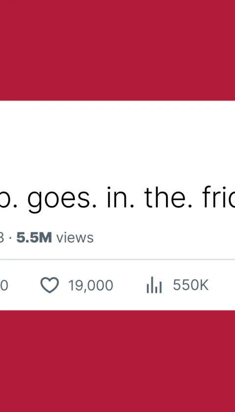 A screenshot of a tweet from Kraft Heinz stating that ketchup must be kept in the fridge.